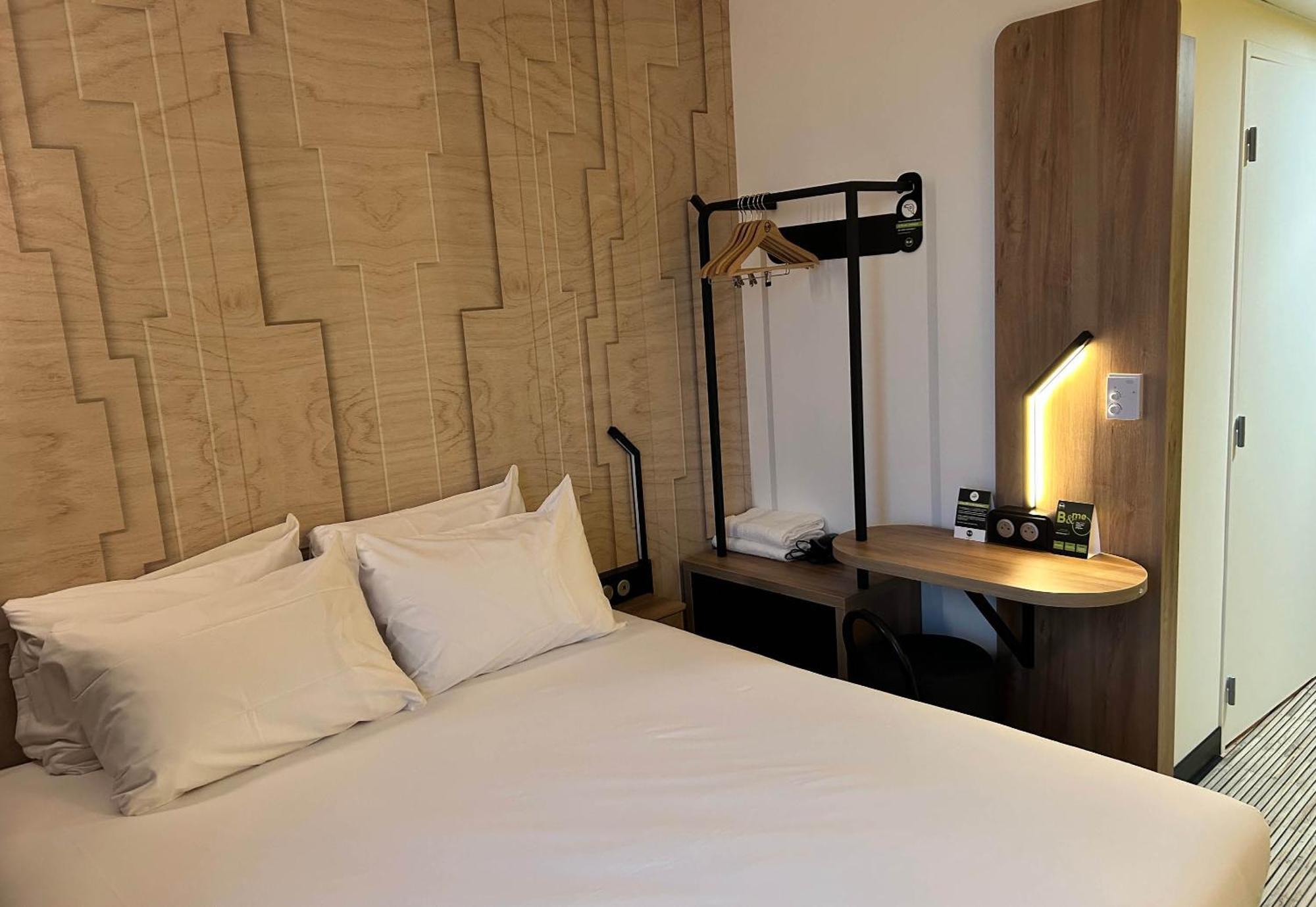 B&B Hotel Cergy Saint-Christophe Gare エクステリア 写真