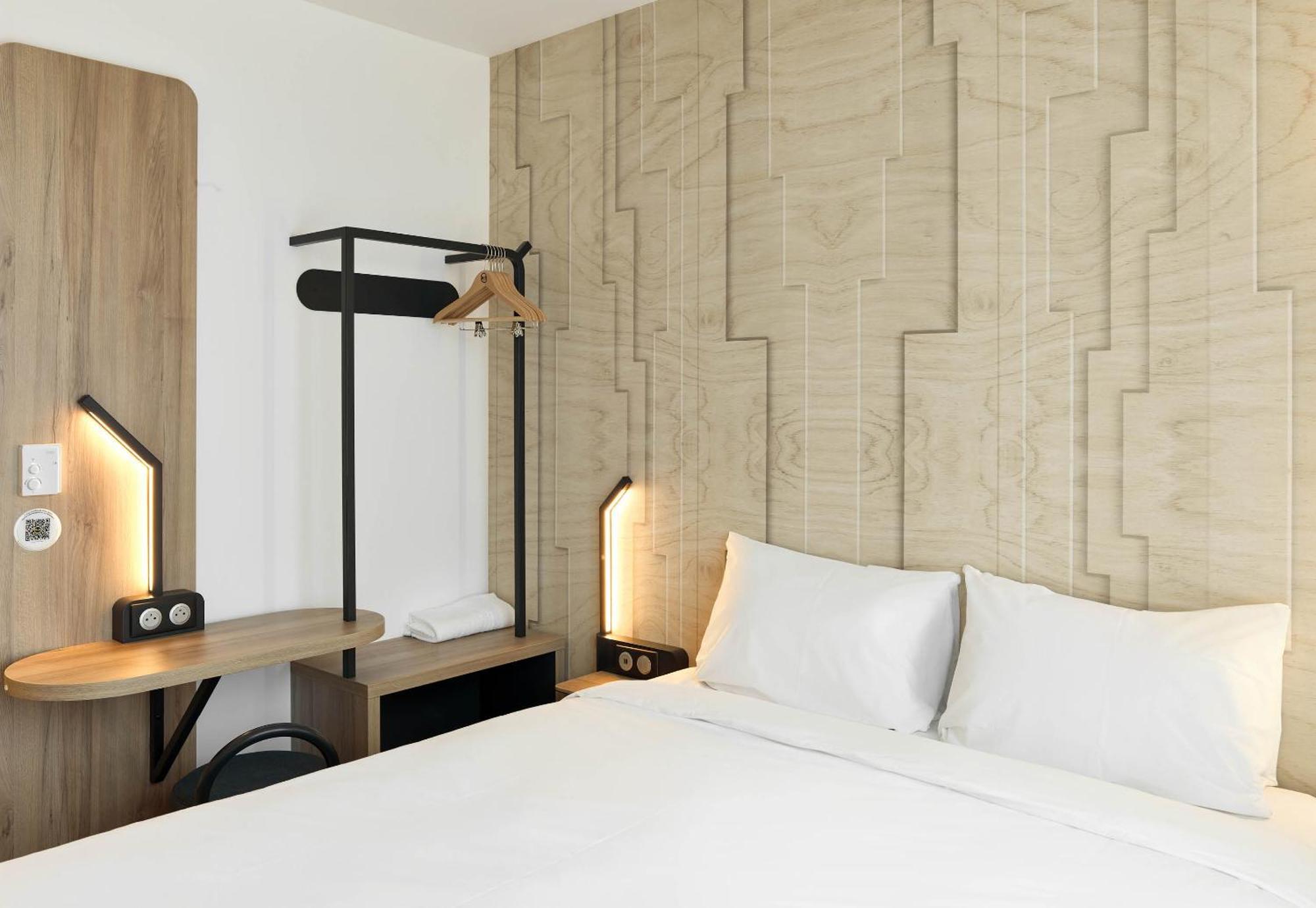B&B Hotel Cergy Saint-Christophe Gare エクステリア 写真