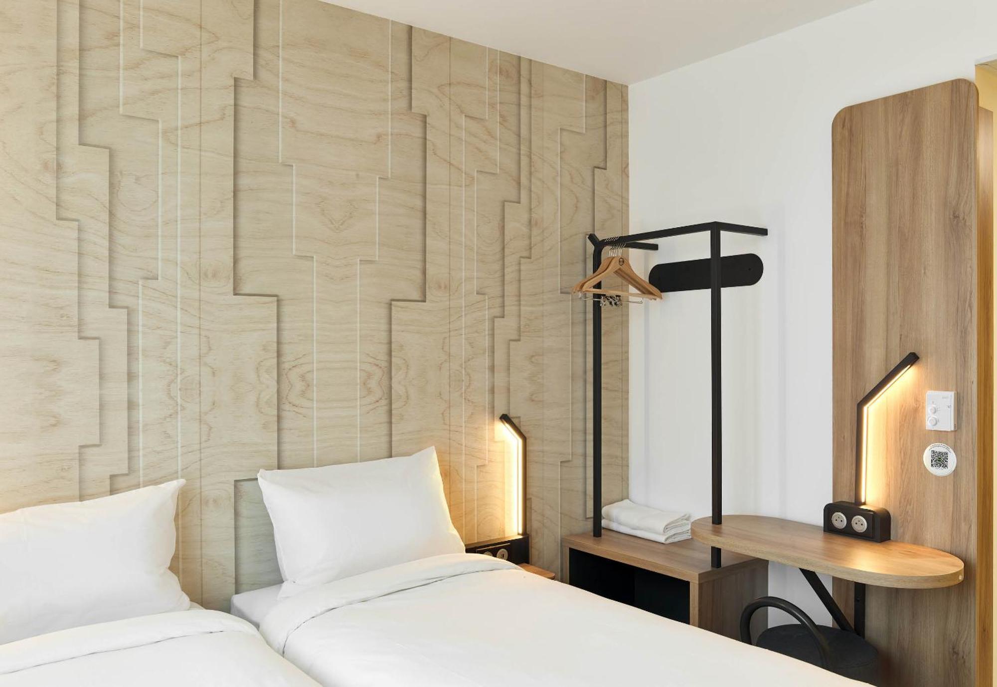 B&B Hotel Cergy Saint-Christophe Gare エクステリア 写真